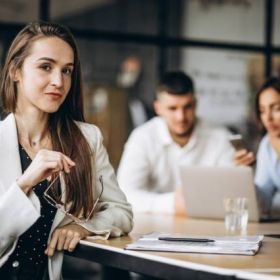 Planujesz karierę w biznesie? Zrób studia podyplomowe i zostań ekspertem!